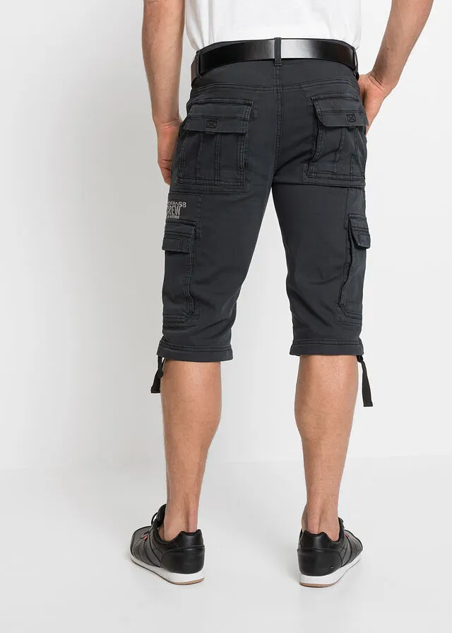 Bermudas largas con bolsillos cargo, corte regular Negro estampado