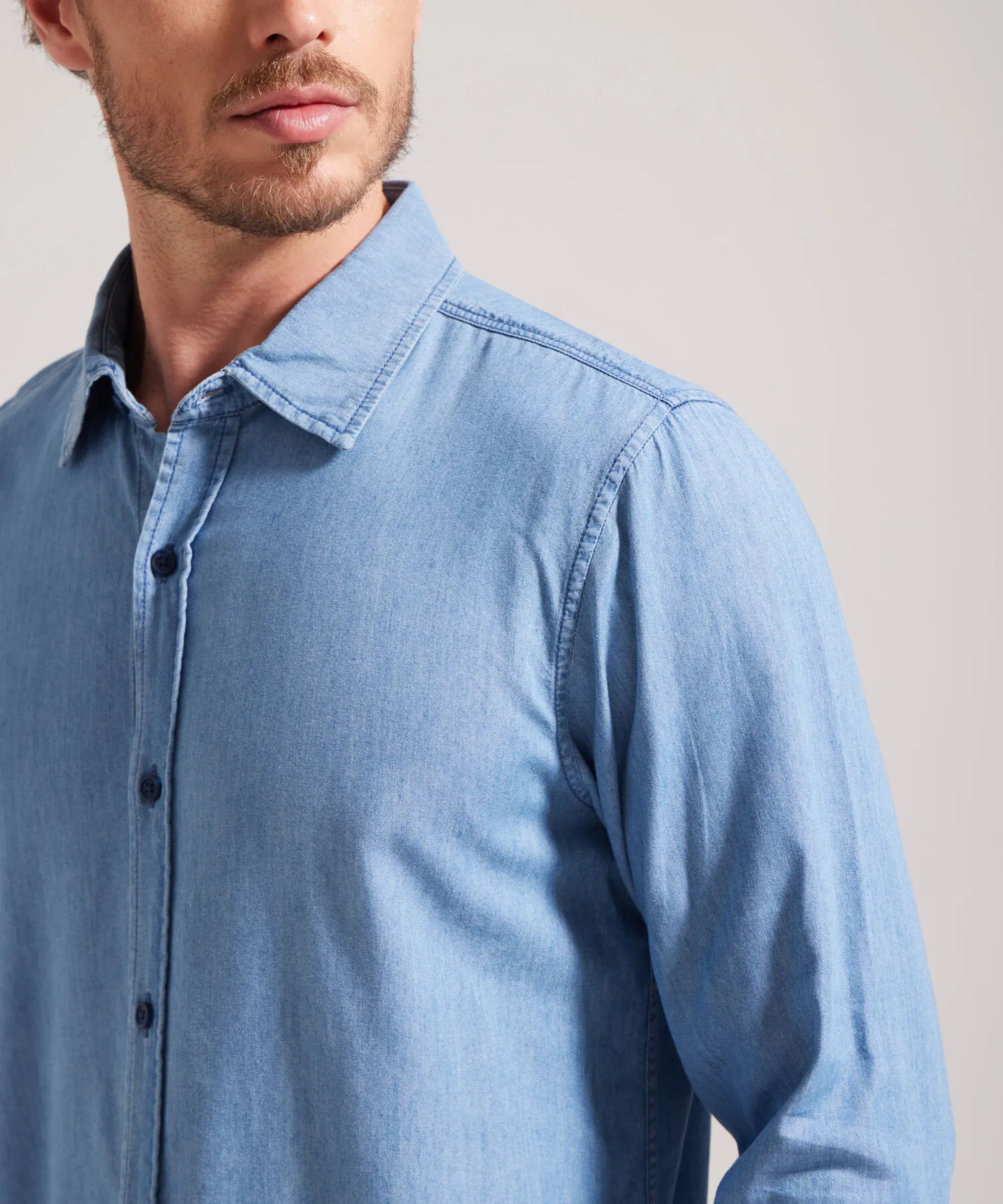 CAMISA REGULAR FIT TONO AZUL MEDIO CLARO