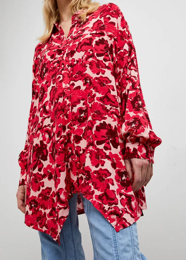 Camisa rosa oscuro con flores