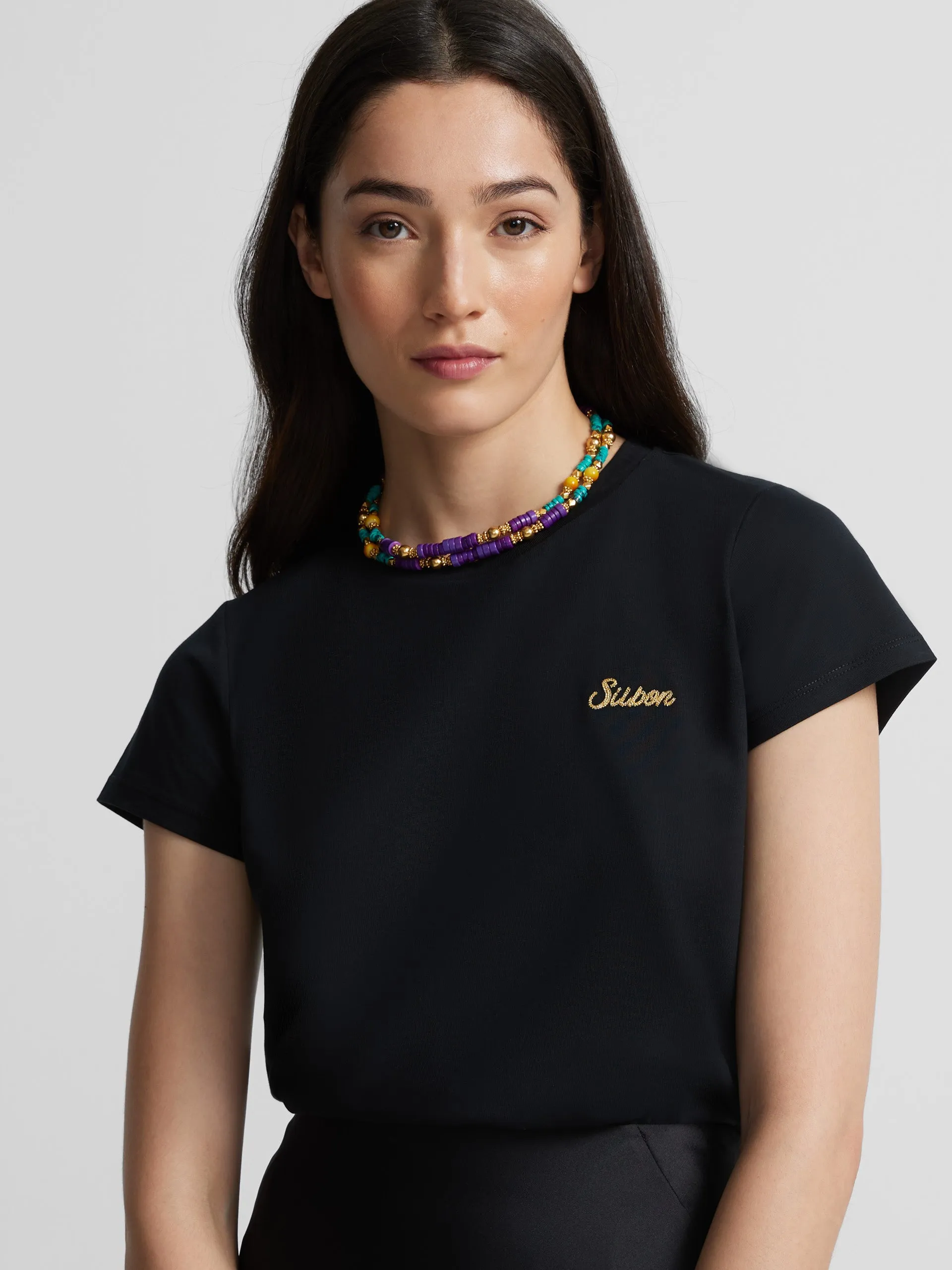 Camiseta woman silbon bordado negra