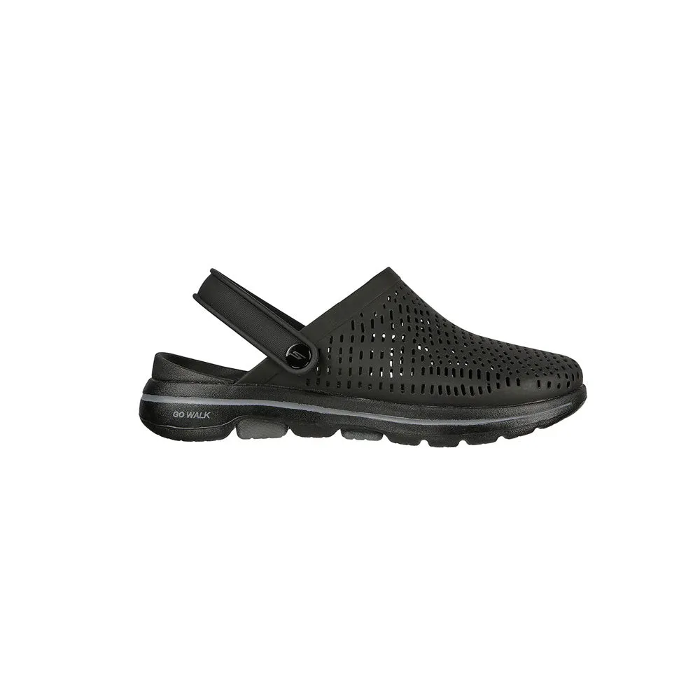 CHANCLAS MUJER SKECHERS GOWALK 5   ASTONISHED  NEGRO