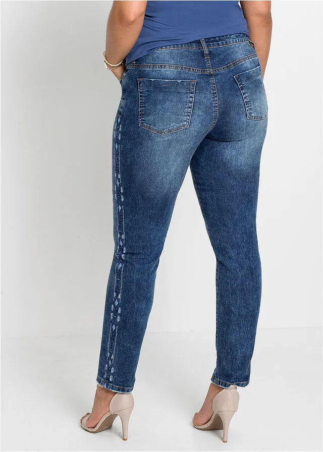 Jeans con bordado Piedra azulada