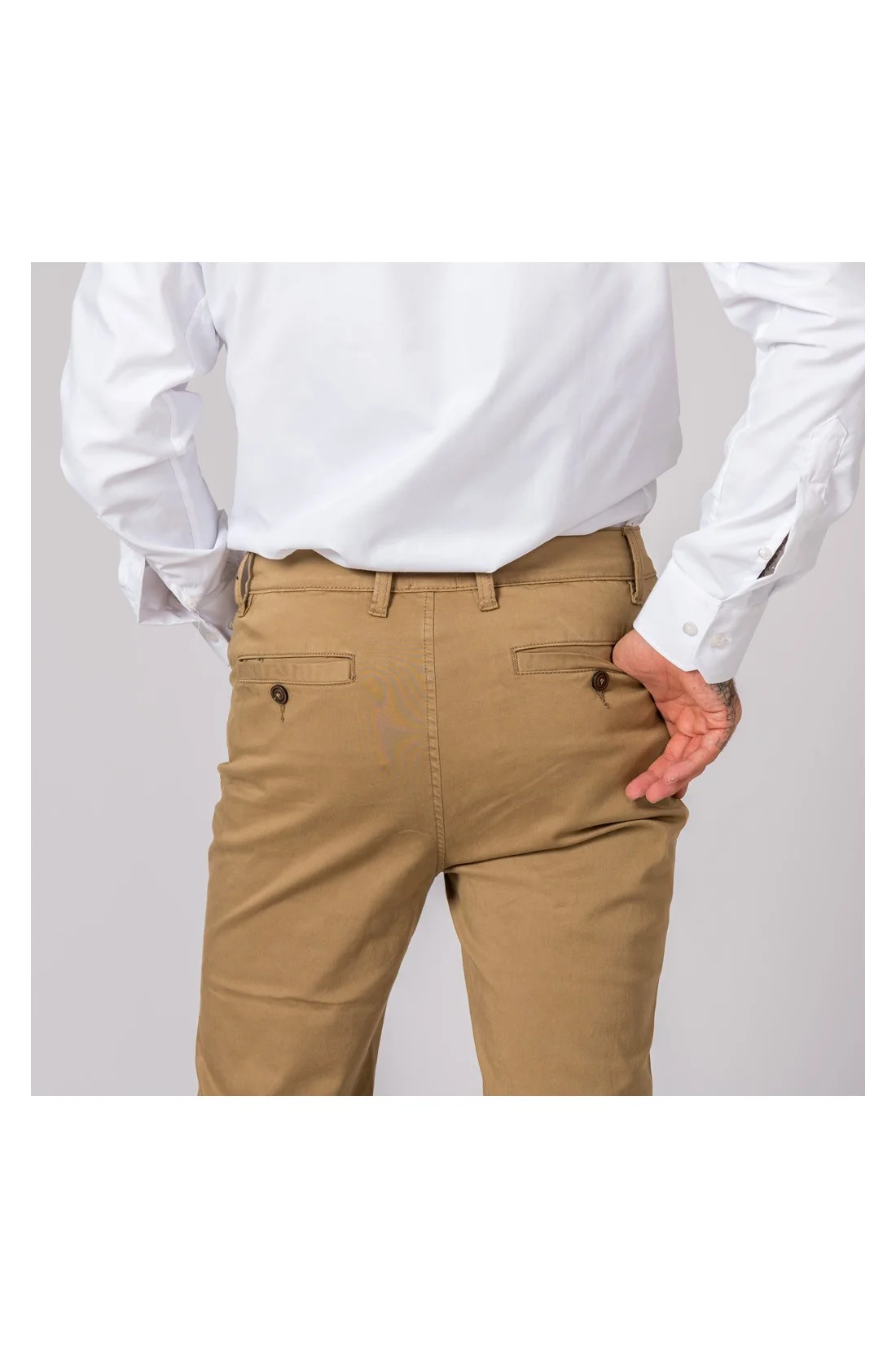 PANTALON MONTERO CON BOTONES CAMEL