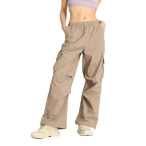 Pantalón New Balance de Dama - NYLON CARGO - WP43534LMR - LTMUSHRM