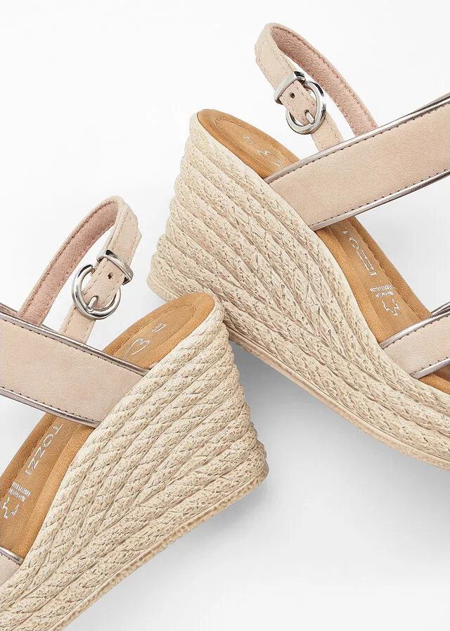 Sandalias de tacón con cuña Beige