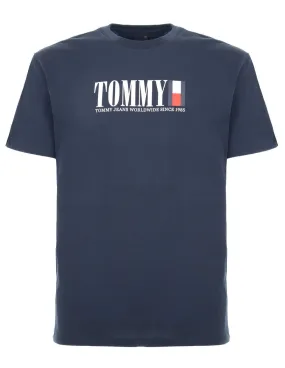 TOMMY JEANS - Camiseta azul marino TJM Regular Tommy DNA Flag DM0DM18533 Hombre