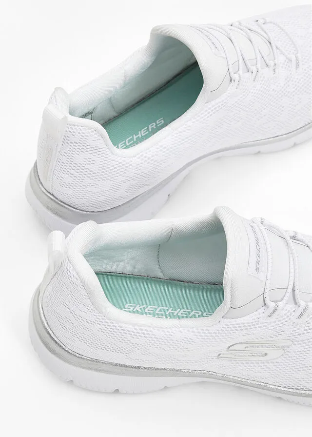 Zapatillas de Skechers con espuma viscoelástica Estampado de leopardo en blanco