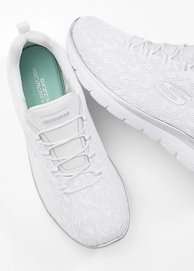 Zapatillas de Skechers con espuma viscoelástica Estampado de leopardo en blanco