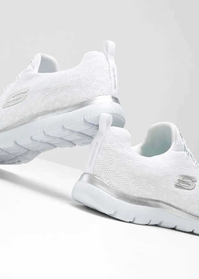 Zapatillas de Skechers con espuma viscoelástica Estampado de leopardo en blanco